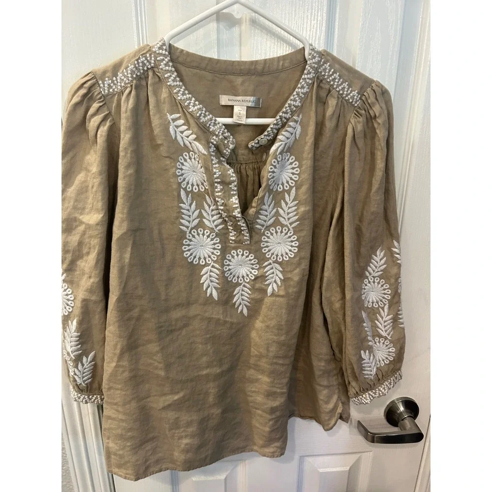 Banana Republic Linen Blouse Tan White Embroidered Petite Small Boho Top